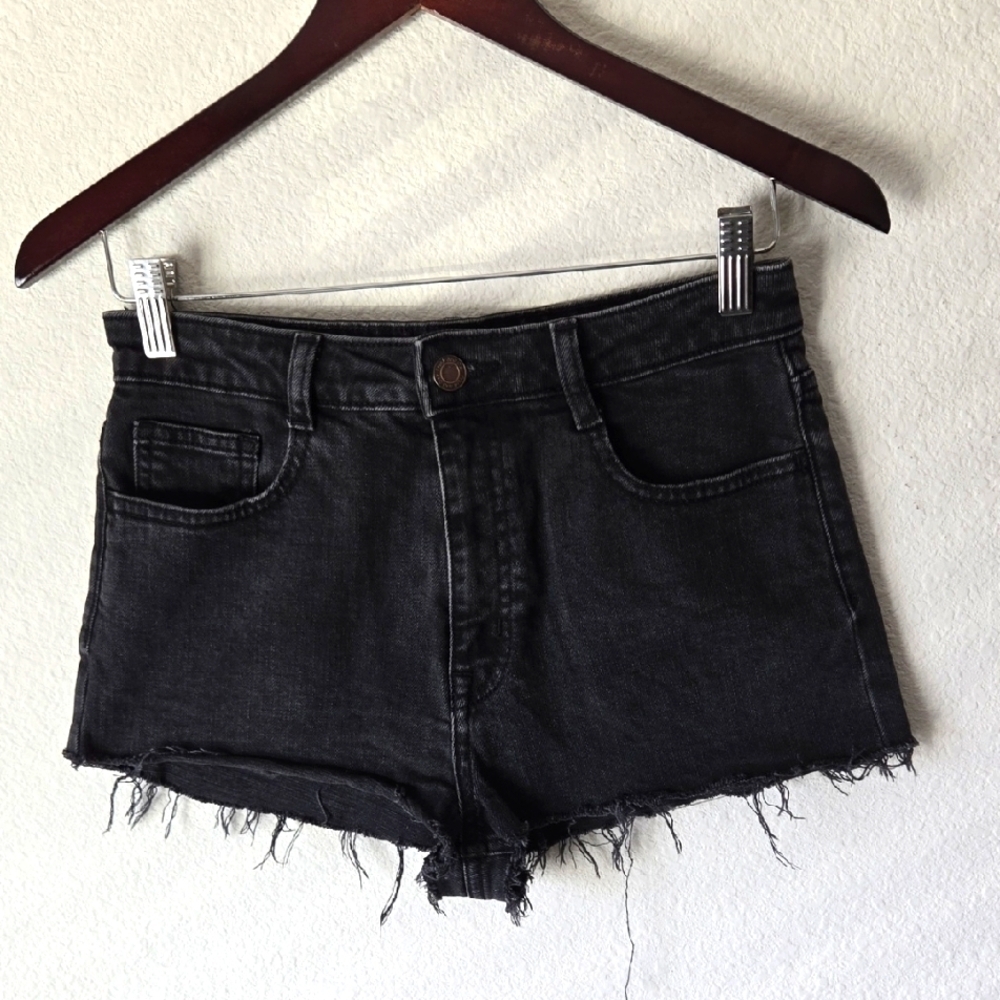 Frank And Oak Stevie Tapered Fit Women's Black Cut Out Raw Hem Denim Shorts 26
